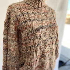 Gap Chunky Women’s Cable Knit Sweater